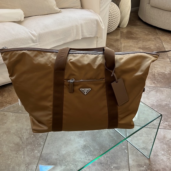 PRADA Re-Nylon and Saffiano leather duffle bag - Picture 8 of 9